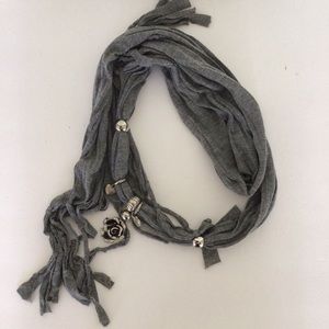 PENDANT JEWELRY SCARF